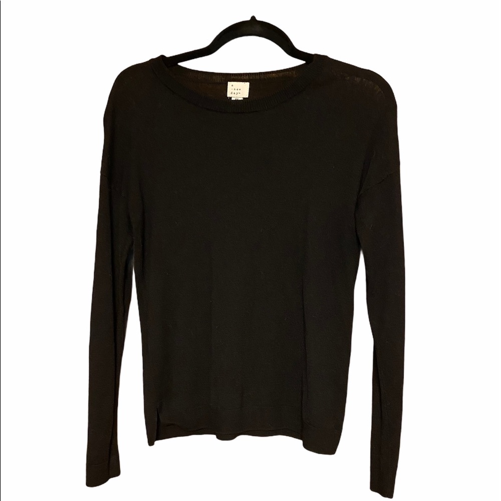 Black Simple Thin Sweater